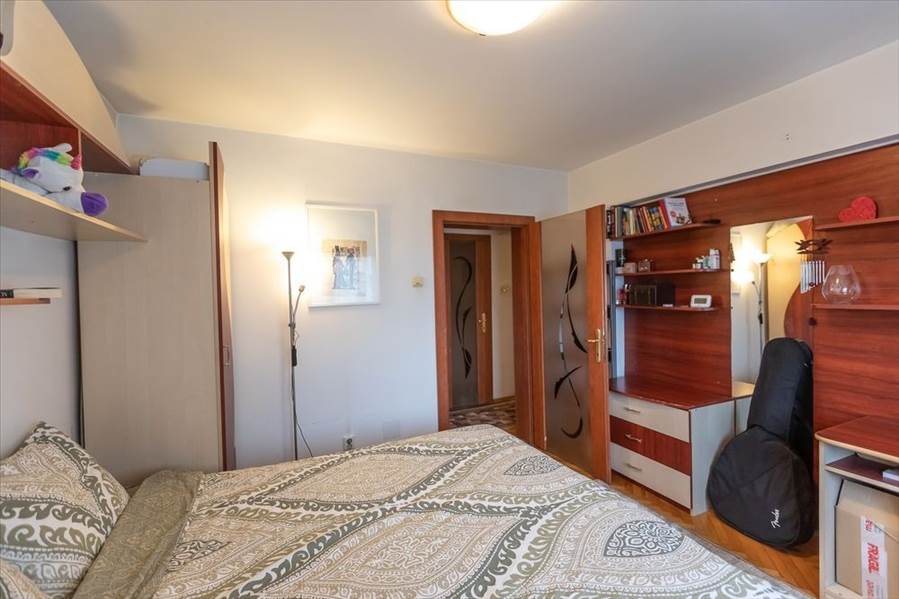 Apartament 4 camere decomandat etaj intermediar Centrul Civic, Brasov