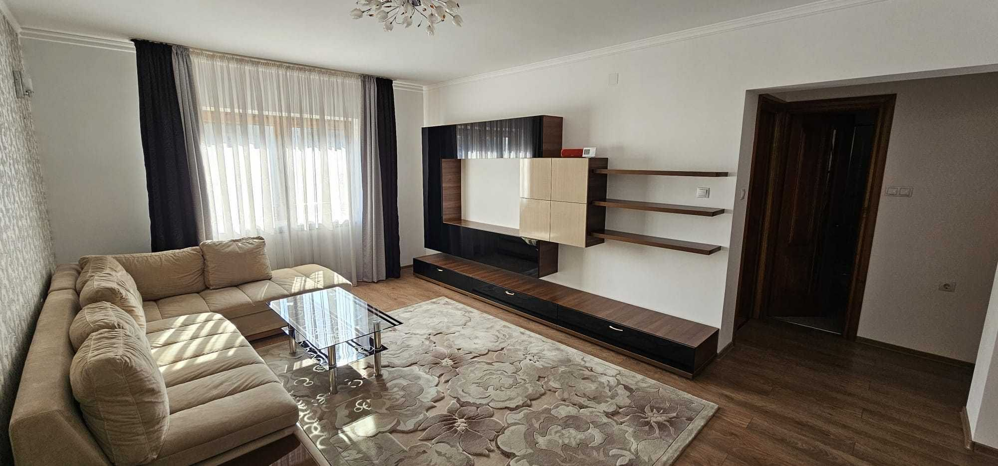 Apartament 3 camere decomandat Drumul Poienii