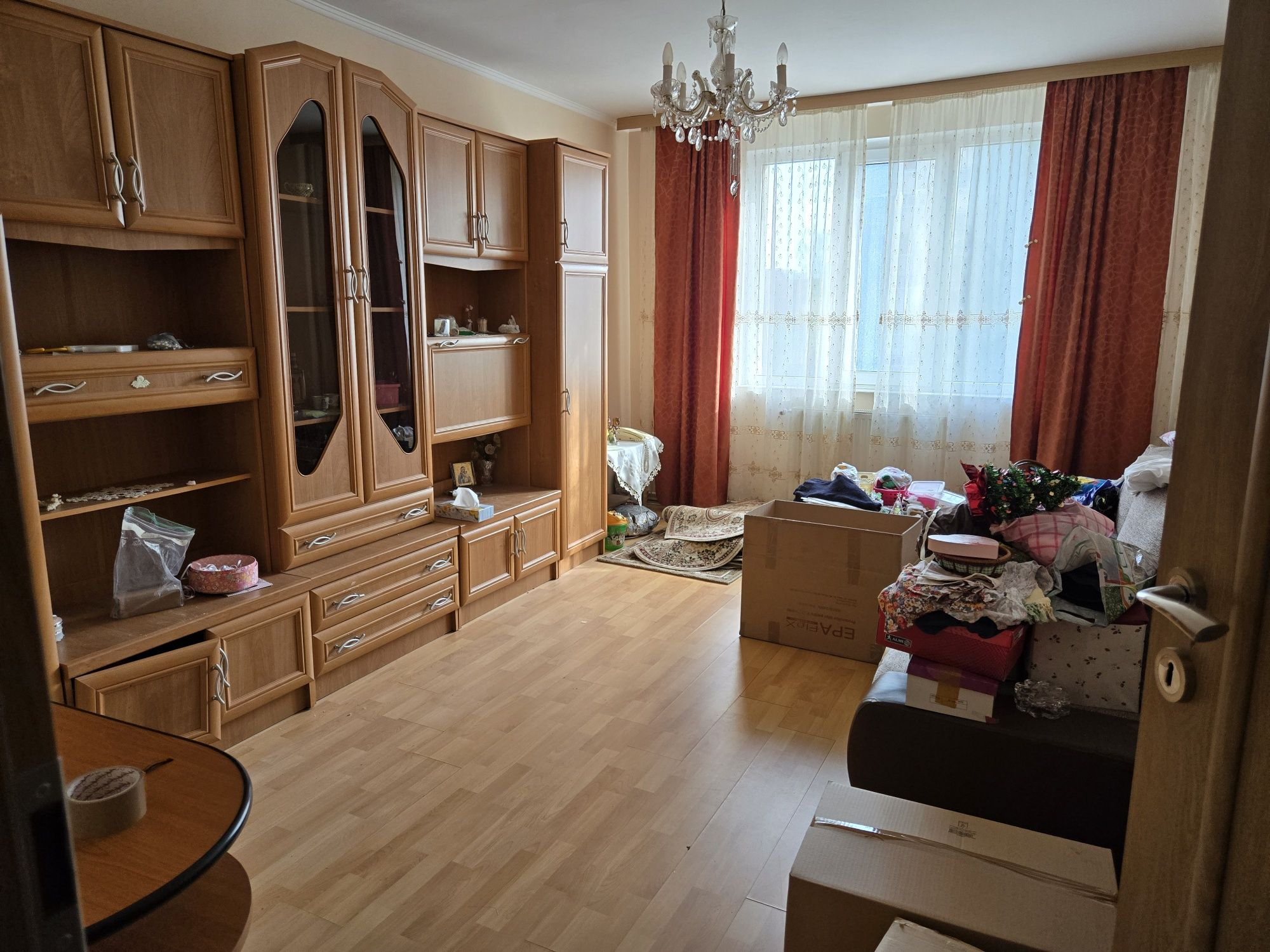 Apartament 3 camere etaj intermediar Astra