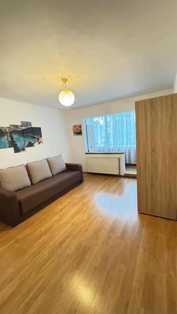 Garsoniera decomandata etajul 1 Astra- Piata