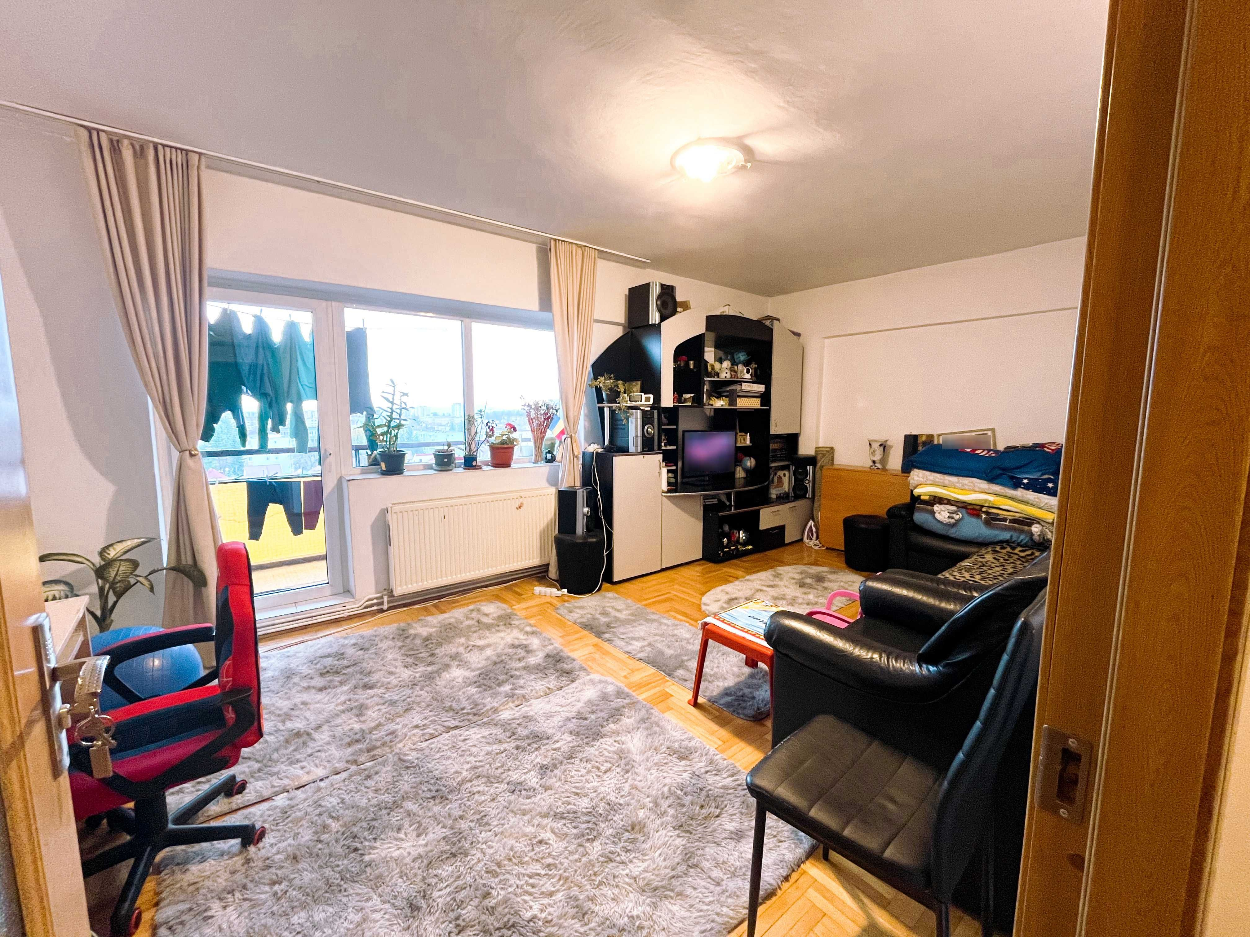 Apartament 3 camere structura mare zona Electrica- 13 Decembrie