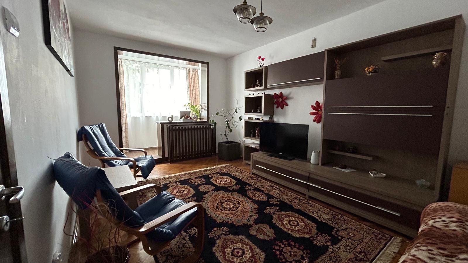 Apartament 3 camere zona Vlahuta