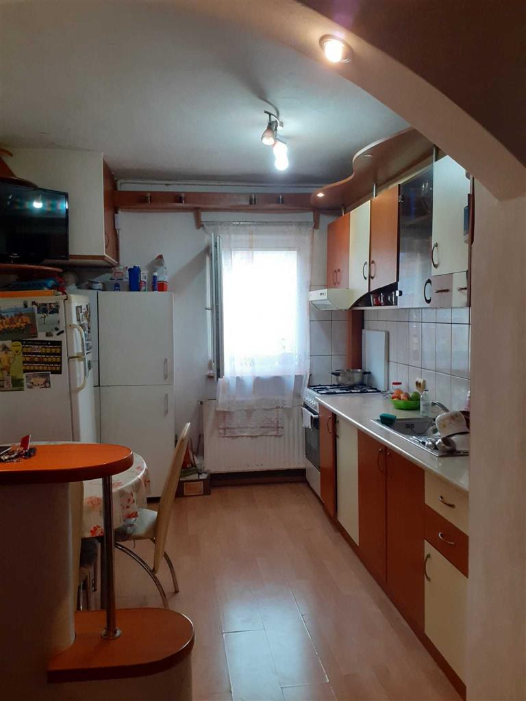 Apartament 2 camere decomandat  Racadau