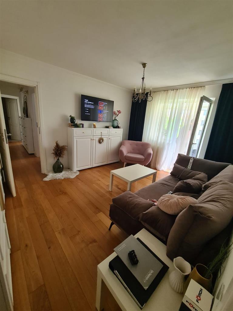 Apartament 3 camere renovat Astra-Carpatilor, Brasov