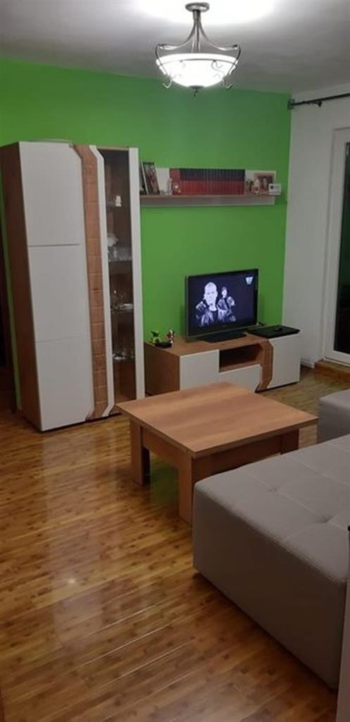 Apartament 2 camere etaj intermediar zona Judetean, Brasov