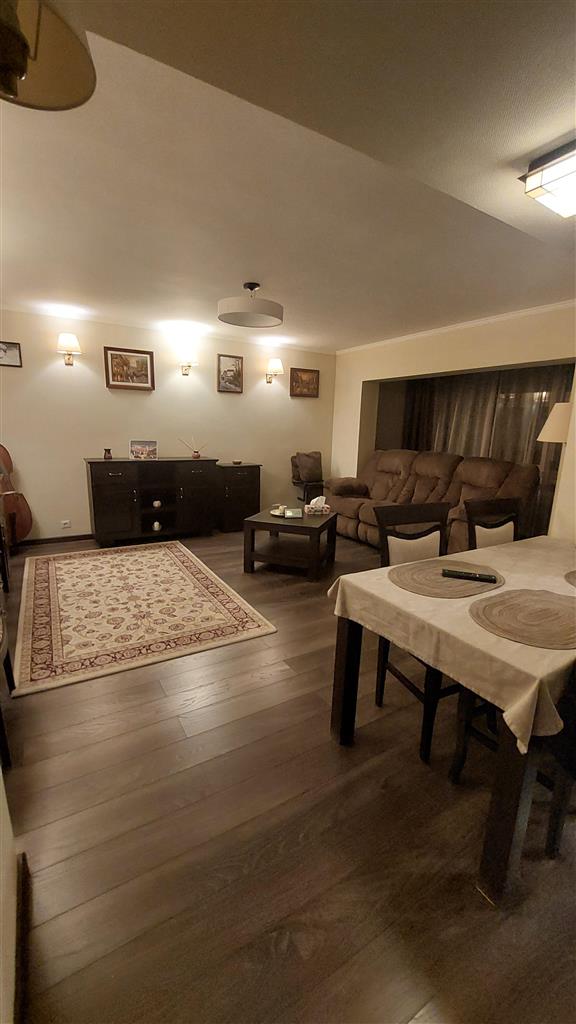 Apartament 3 camere decomandat etaj intermediar Scriitorilor, Brasov