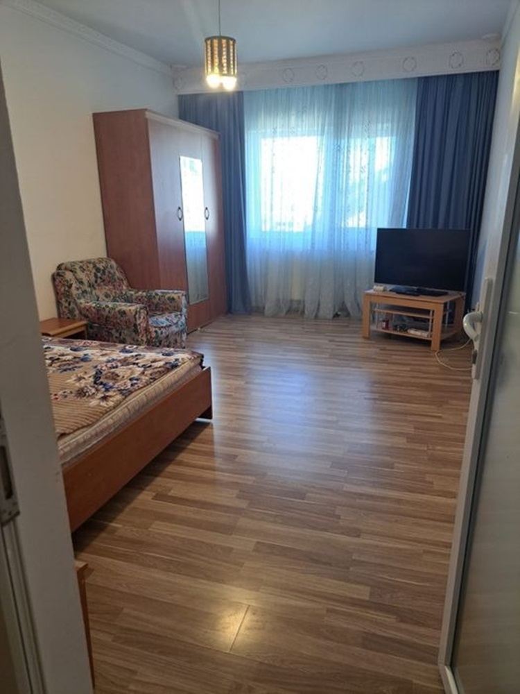 Garsoniera decomandata  Racadau, Brasov