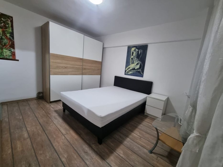 Garsoniera decomandata etajul 2, bloc de apartamente  Garii, Brasov