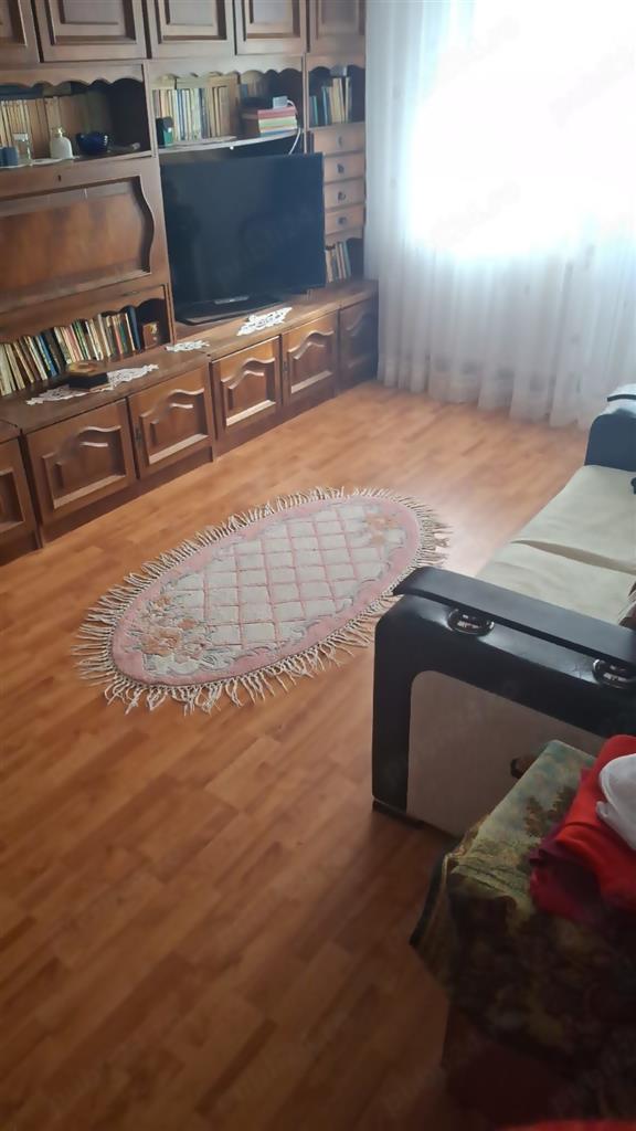 Apartament 3 camere decomandat etaj intermediar Astra