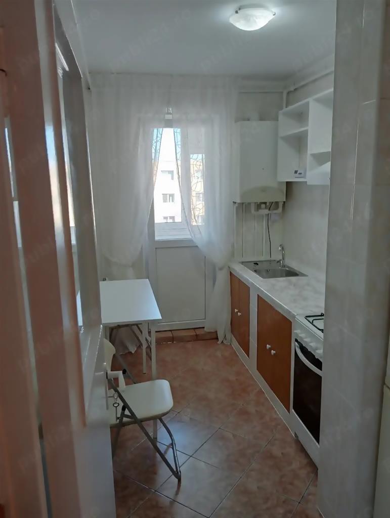 Apartament 3 camere zona Grivitei