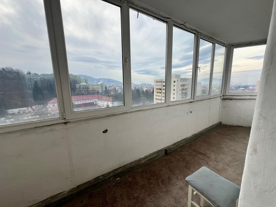 Apartament 3 camere decomandat zona Grivitei