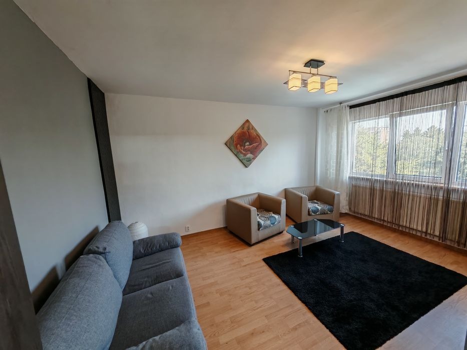 Garsoniera decomandata bloc de apartamente Garii