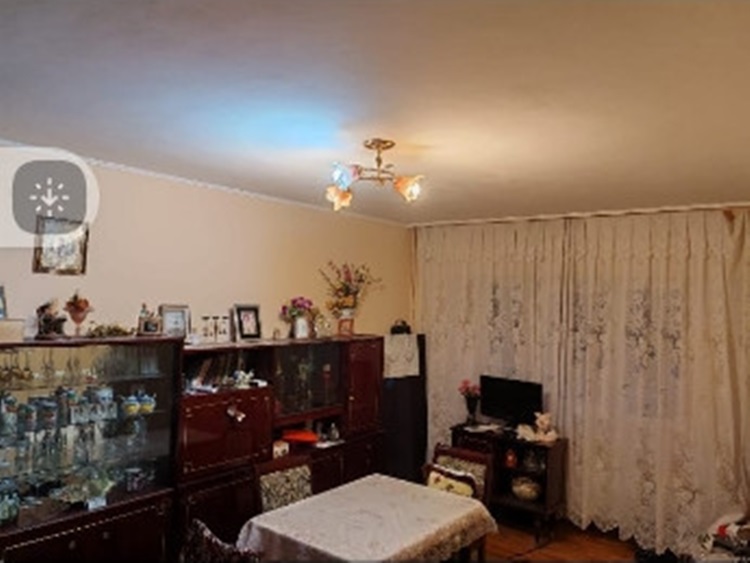 Apartament 3 camere decomandat etaj intermediar intrare Racadau