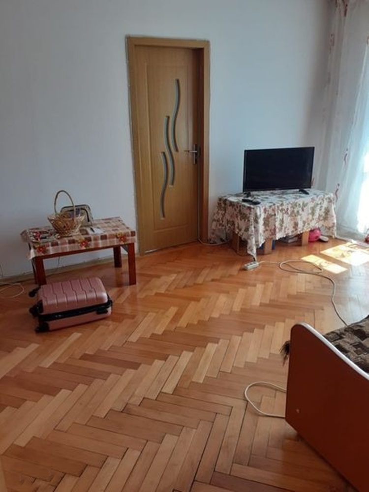 Apartament 3 camere Astra Saturn