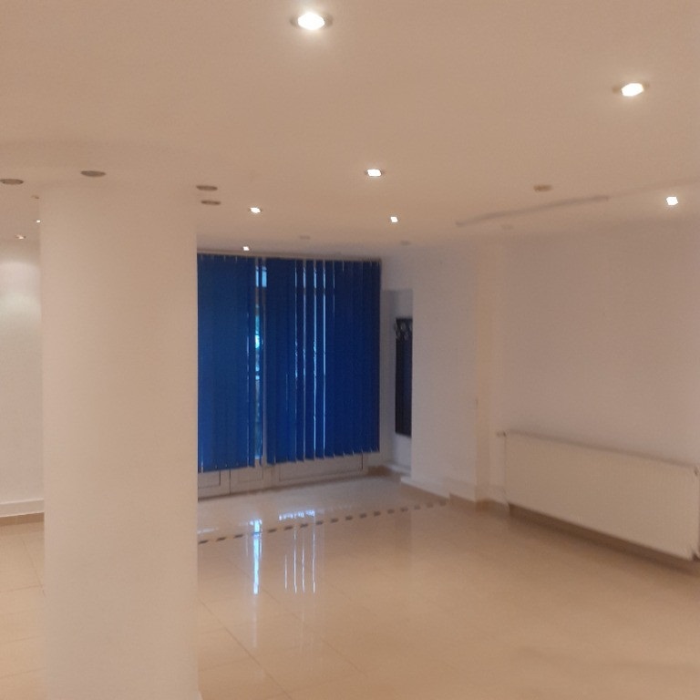 Apartament 3 camere bloc stalp zona Onix