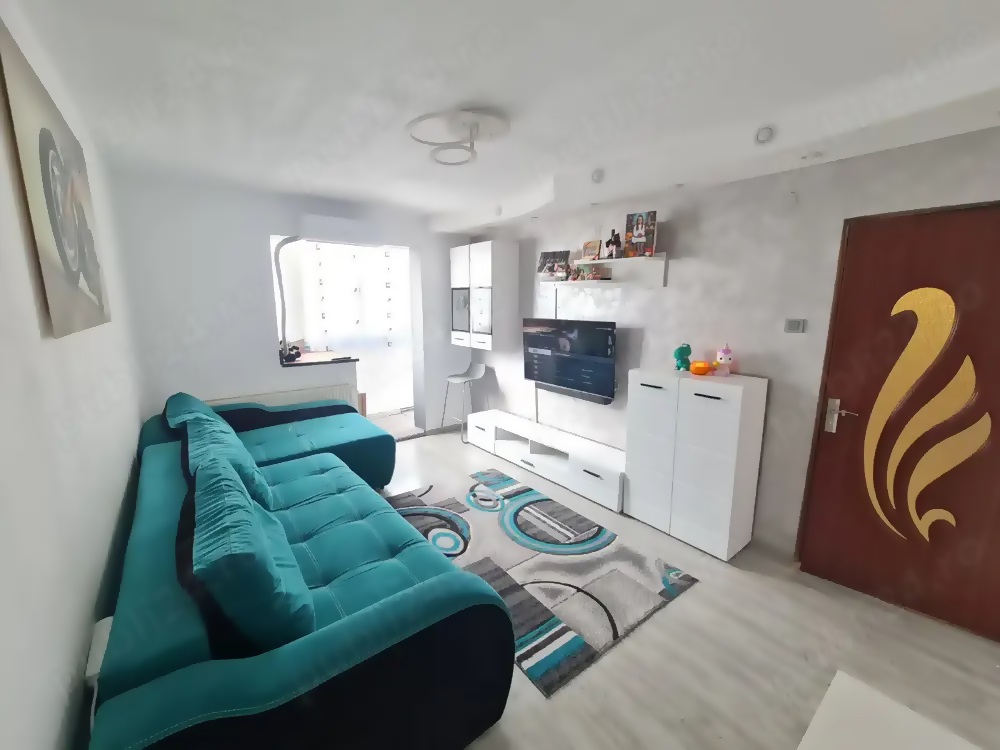 Apartament 3 camere decomandat zona Astra