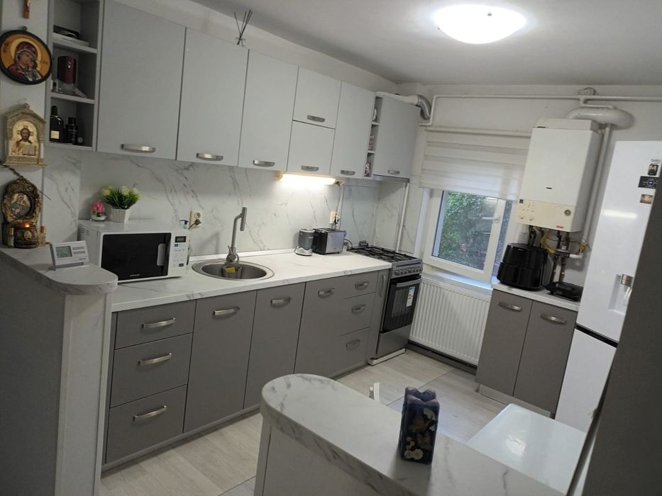 Apartament 3 camere ,2 bai zona Noua