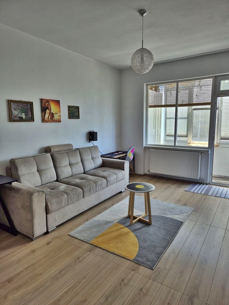 Apartament 2 camere decomandat etajul 2 Tractorul