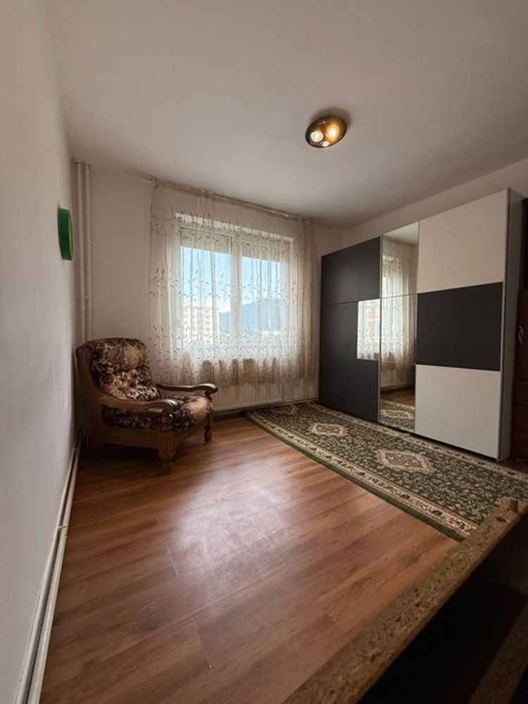 Apartament 2 camere etaj intermediar Calea Bucuresti
