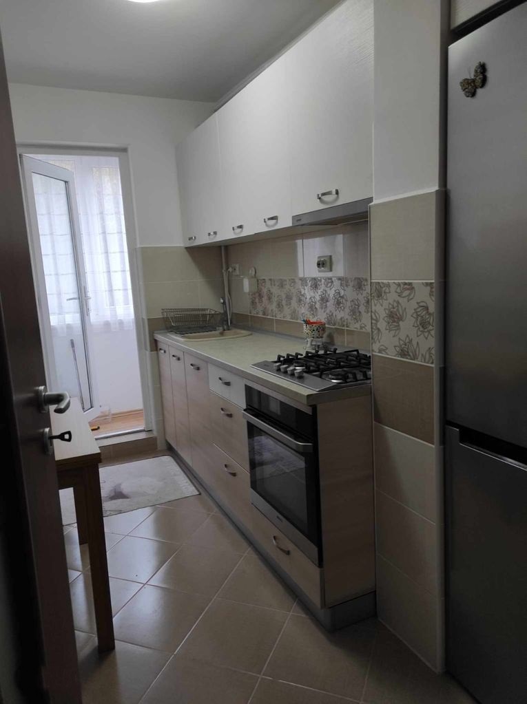 Apartament 3 camere decomandat etajul 1 Astra