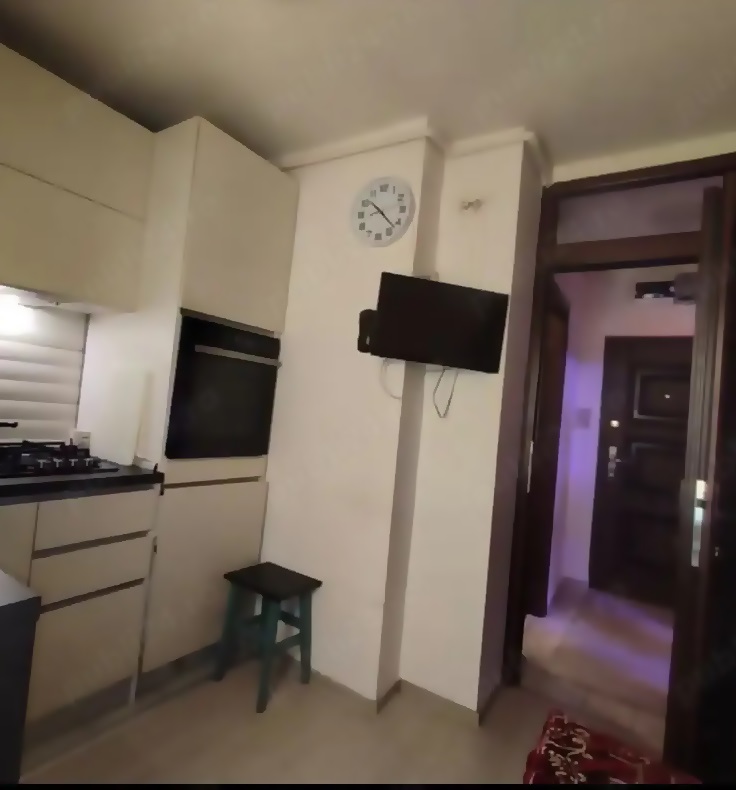 Garsoniera etajul 1 zona Astra