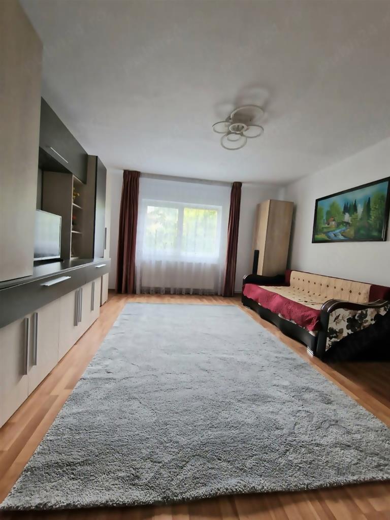 Apartament 3 camere decomandat etajul 1 Racadau