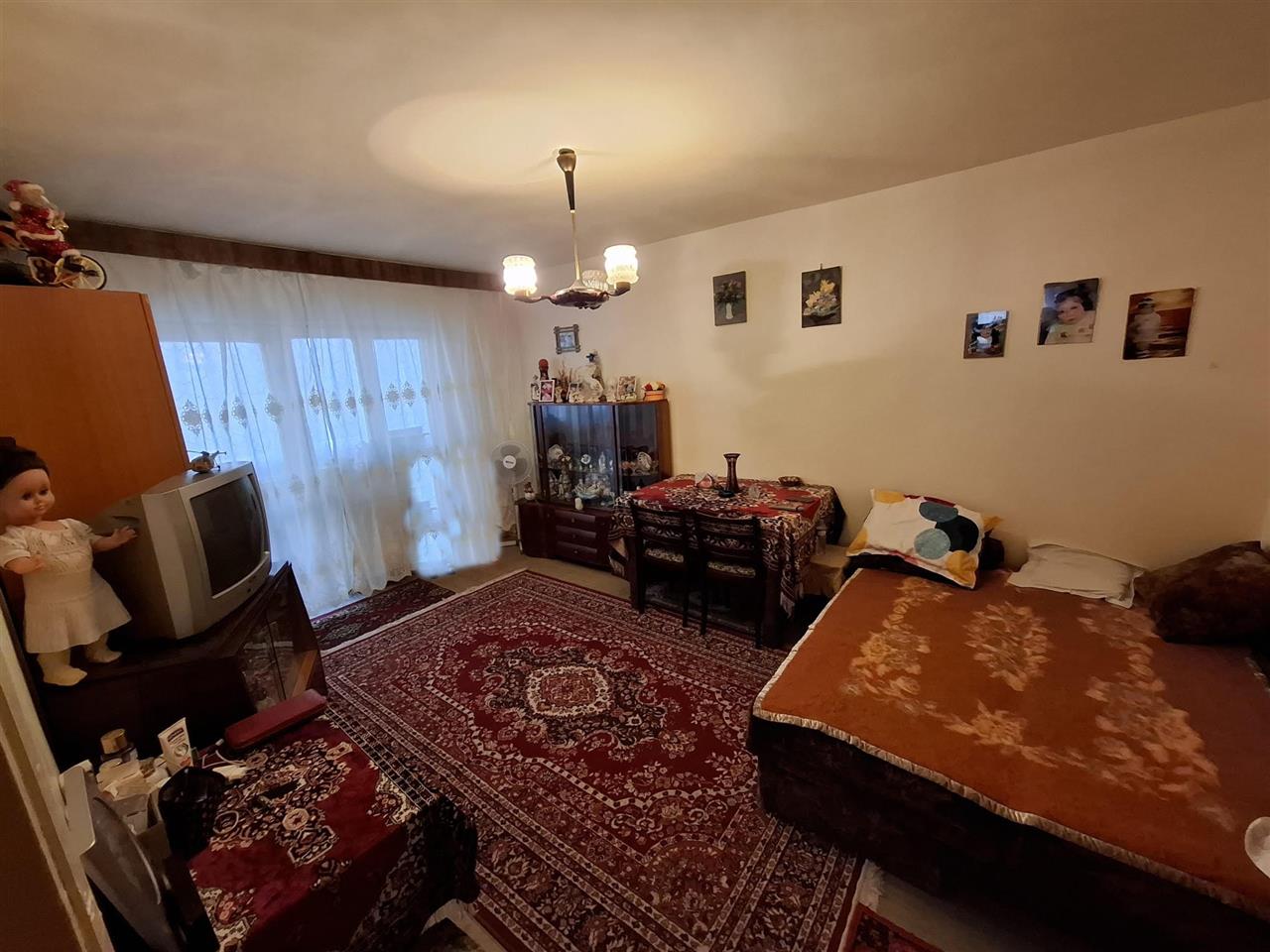 Apartament 4 camere decomandat etajul 1 Racadau