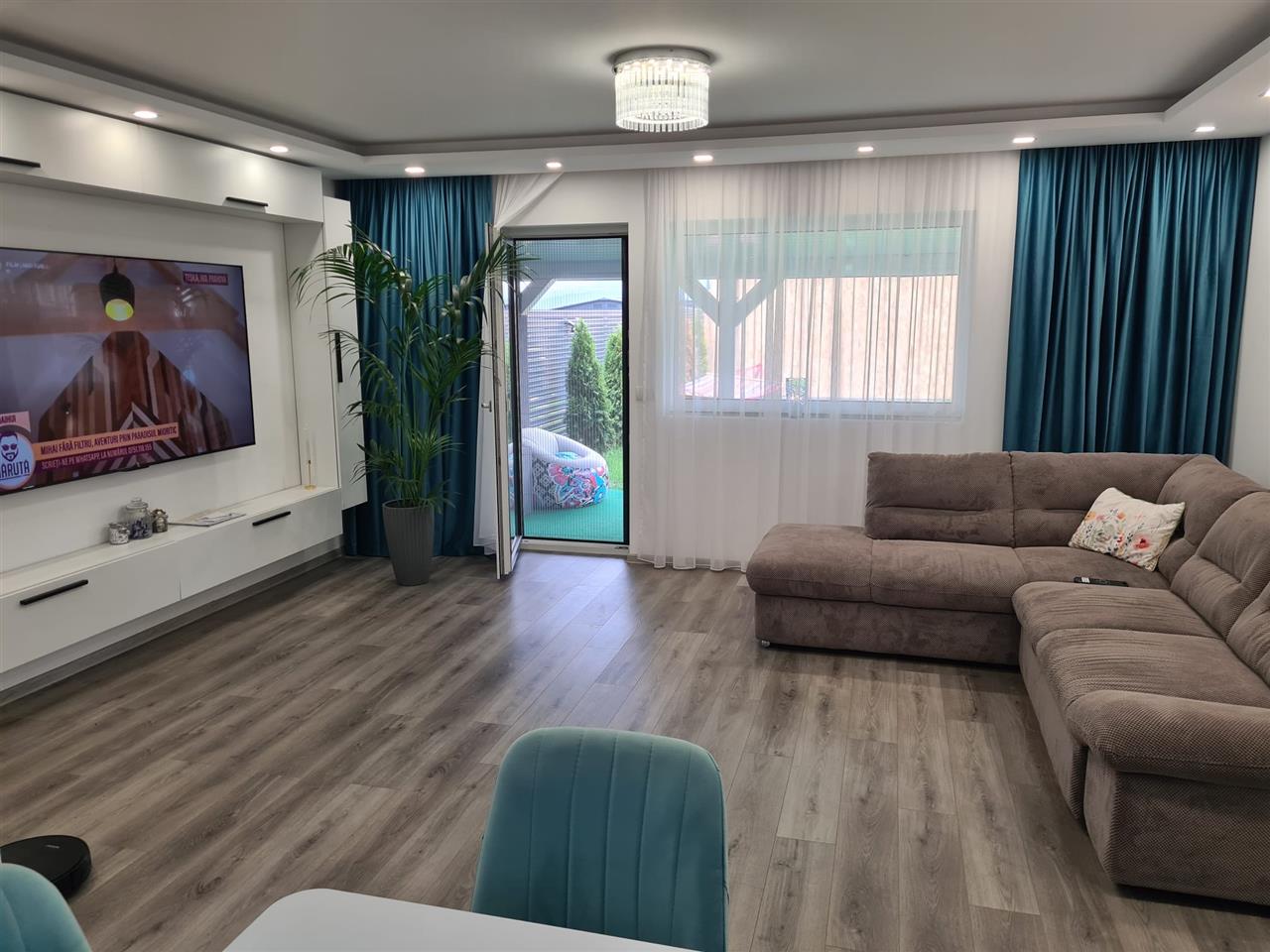 Casa 4 camereTarlungeni, Brasov