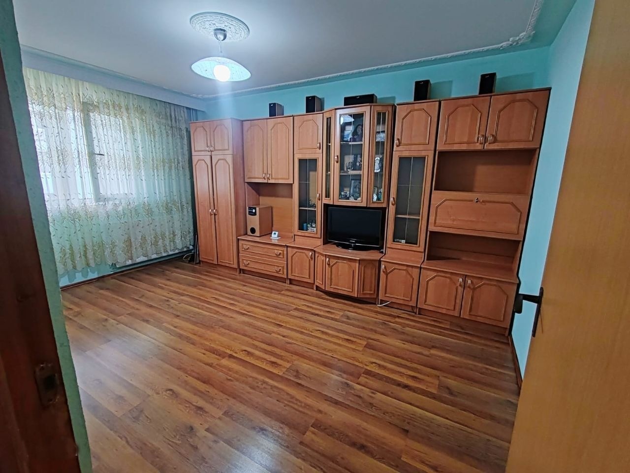 Apartament 2 camere etaj intermediar Astra- Carpatilor