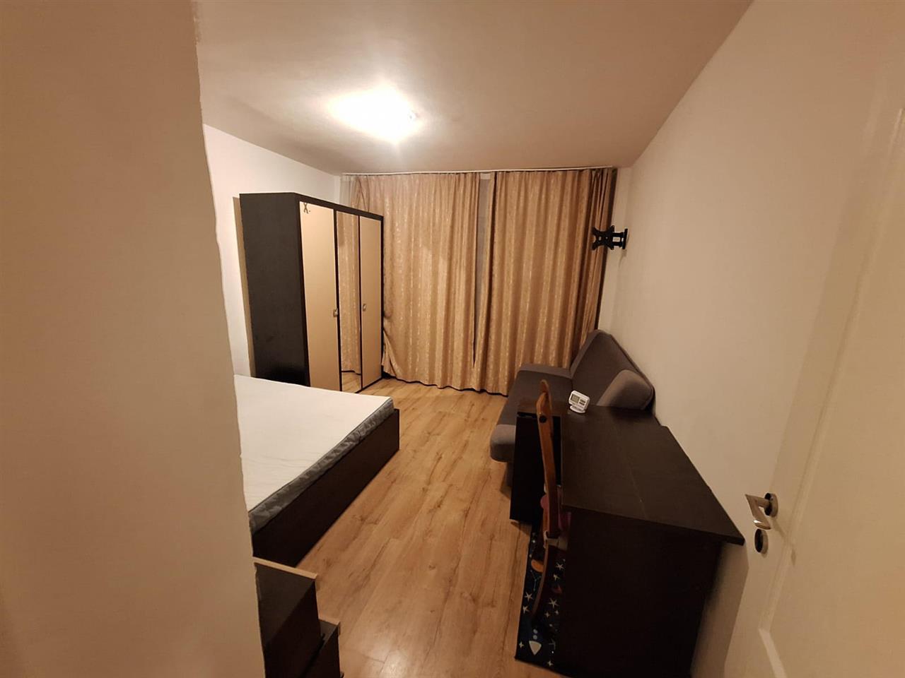 Garsoniera decomandata  mobilata, Carpatilor