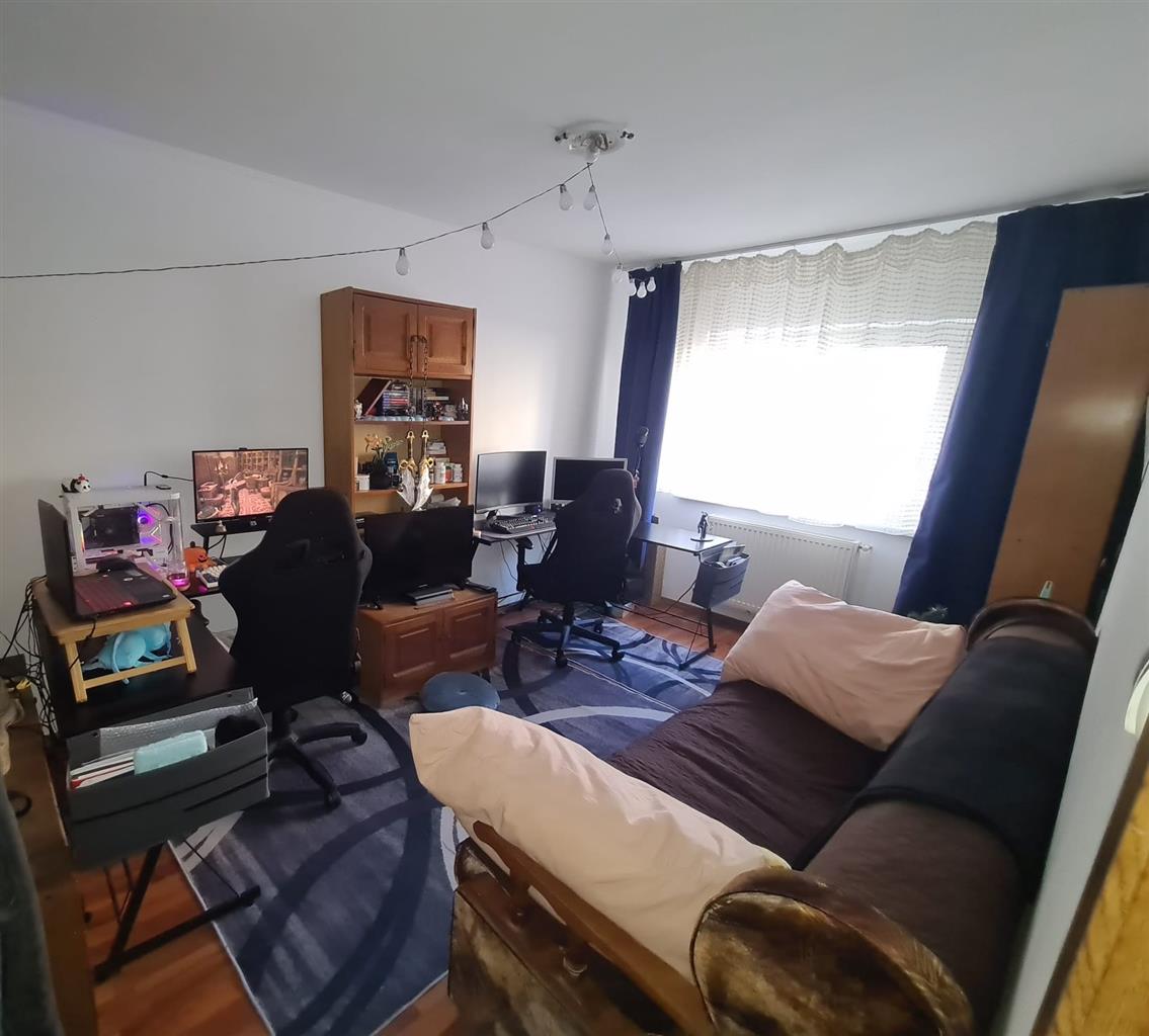 Apartament 2 camere decomandat intrare Racadau- Carpatilor