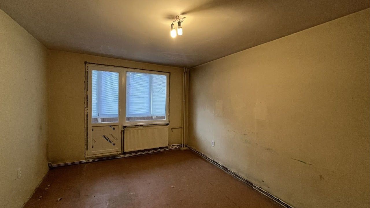 Apartament 4 camere decomandat etajul 1 zona Astra