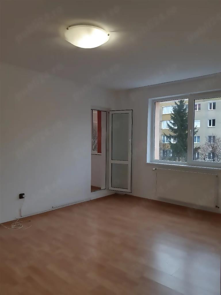 Apartament 2 camere etajul 2 zona Calea Bucuresti