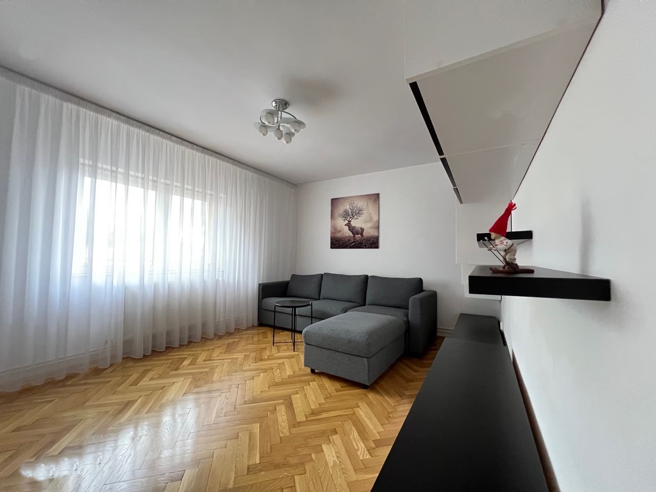 Apartament 3 camere zona Centrul Civic