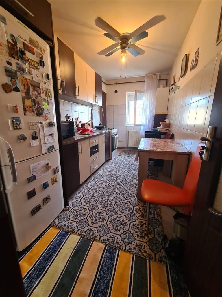 Apartament 2 camere decomandat Astra Carpatilor