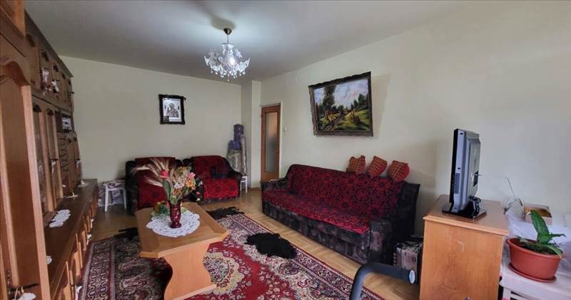 Vanzare apartament 4 camere decomandat Noua, Brasov