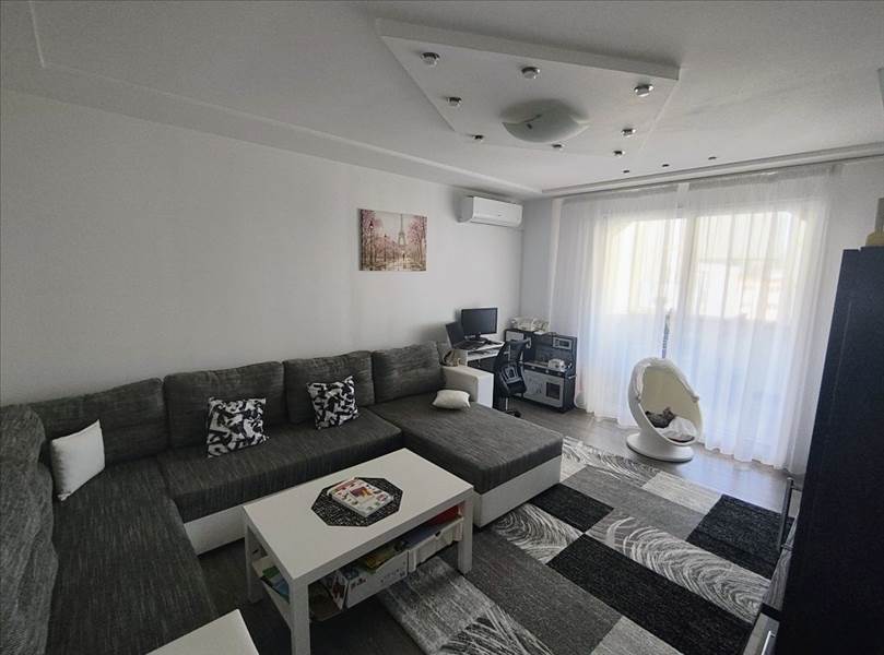 Apartament 3 camere decomandat, renovat Judetean- Ciucas, Brasov