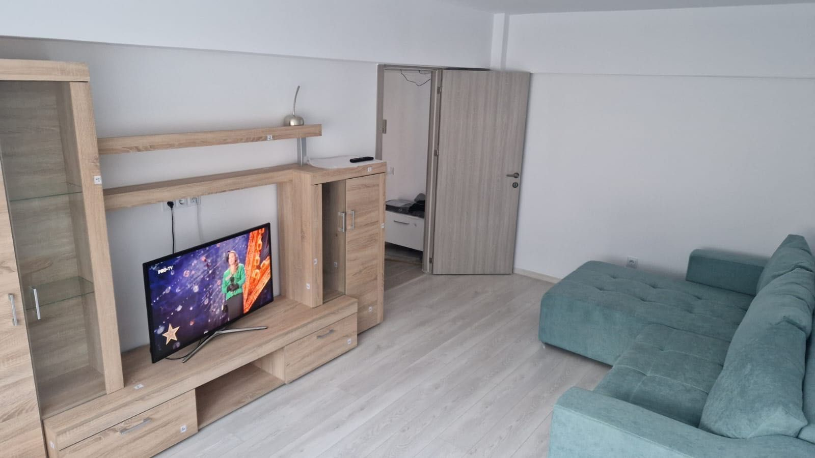Apartament 2 camere decomandat etaj intermediar Racadau