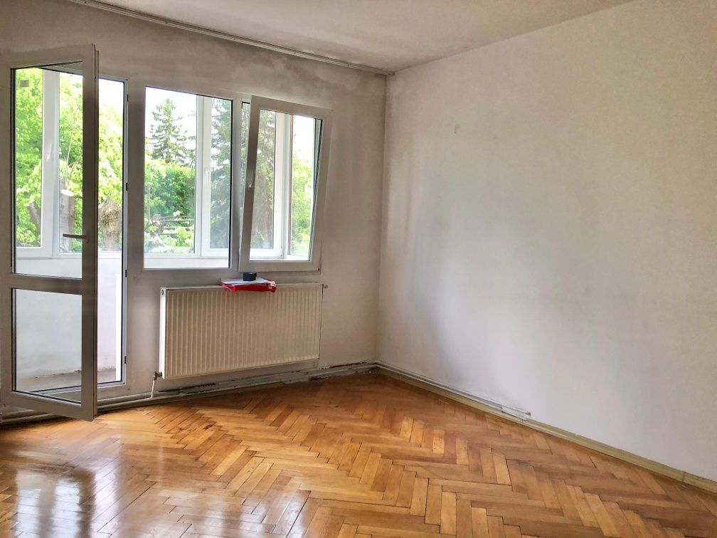 Apartament 3 camere etaj intermediar Astra- Saturn