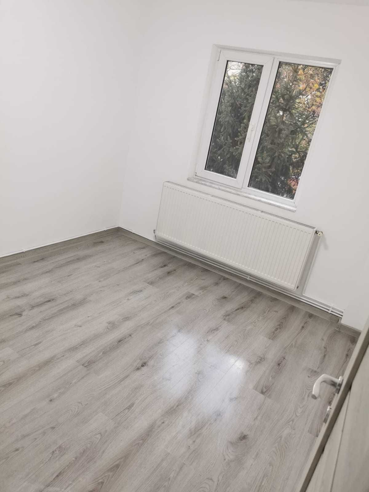 Apartament 3 camere zona Grivitei