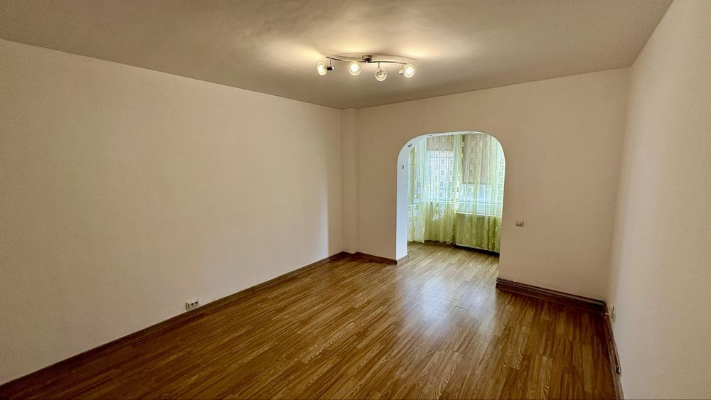 Apartament 2 camere decomandat zona Garii- Faget