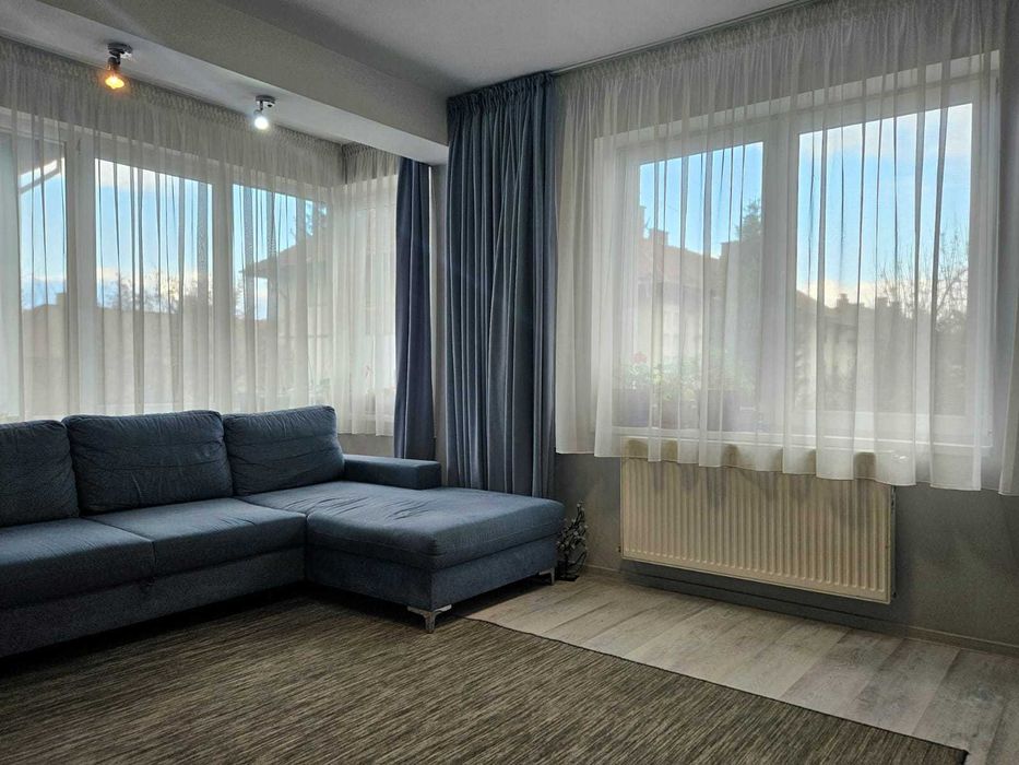 Apartament 3 camere decomandat, cu curte proprie Tractorul