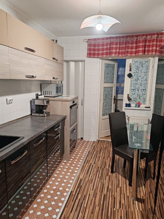 Apartament 4 camere,  etajul 2, Racadau