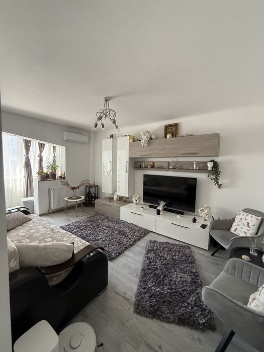 Apartament 2 camere renovat etaj intermediar zona Astra