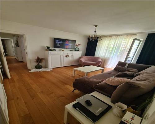 Apartament 3 camere renovat Astra-Carpatilor, Brasov