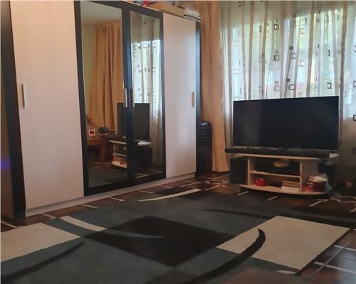 Vanzare apartament 3 camere Astra, Brasov