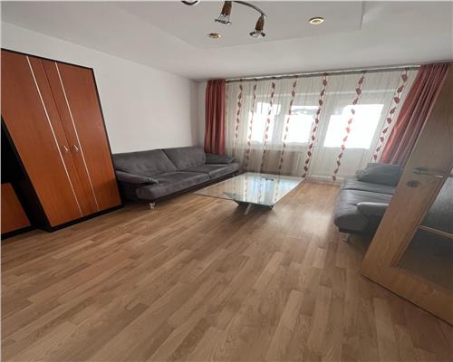 Apartament 2 camere decomandat etaj intermediar Centrul Civic
