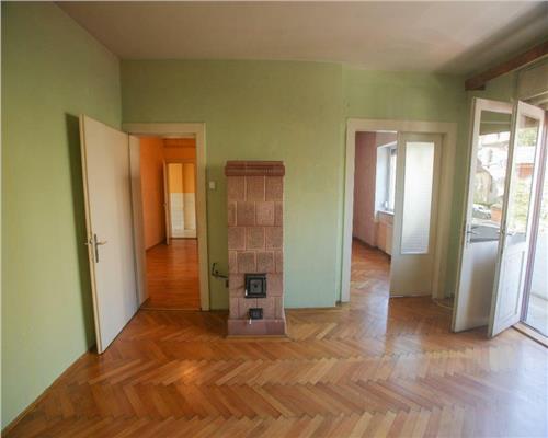 Apartament 3 camere decomandat etajul 1 Centrul Civic