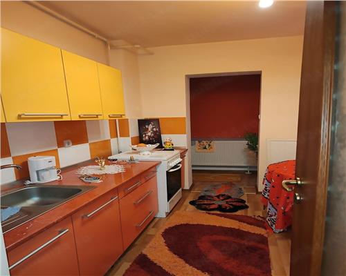Apartament 2 camere decomandat etaj intermediar Judetean