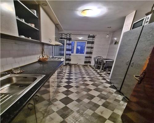 Apartament 3 camere decomandat  Racadau- Parcul Trandafirilor